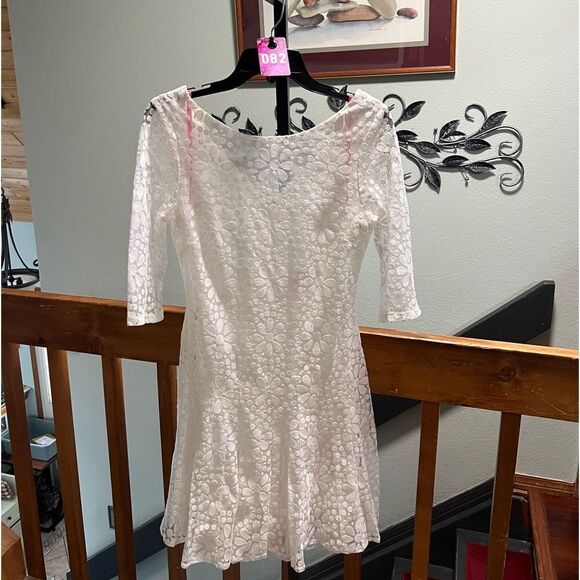 NWOT Betsey Johnson White Floral Lace Dress Size 6 #082 - Picture 1 of 8